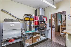 128 N Pecan Street - Photo 33