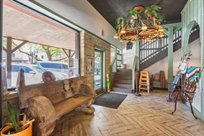 128 N Pecan Street - Photo 4