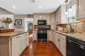 600 S Andrews Drive - Photo 12