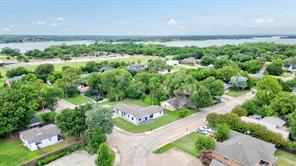 105 E Park Street - Photo 4