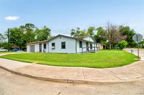 105 E Park Street - Photo 8