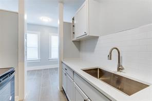 5211 Worth Street - Photo 11