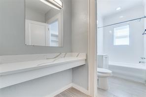 5211 Worth Street - Photo 14