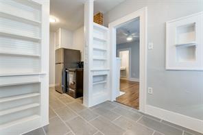 5211 Worth Street - Photo 9