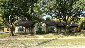 604 Harrel Avenue - Photo 1