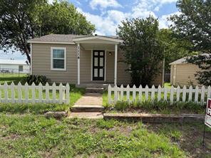 1114 Thorpe Springs Road - Photo 1