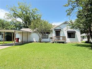 619 E 12th Street - Photo 1
