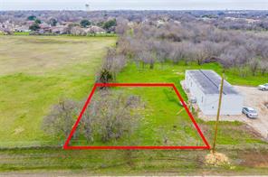 303 N Industrial Boulevard - Photo 1