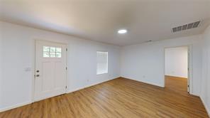1404 E Polk Street - Photo 5
