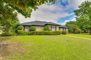 917 Meadowgate Drive - Photo 2