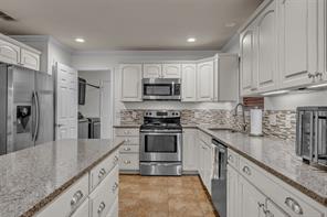 213 King Arthur Drive - Photo 5