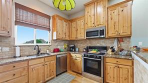 1029 Chapel Ridge Road - Photo 3