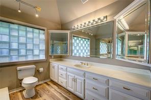 900 River Oaks Drive - Photo 23