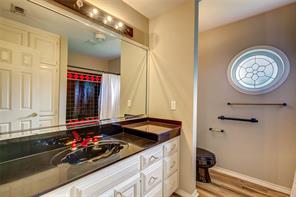 900 River Oaks Drive - Photo 28