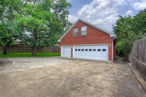 900 River Oaks Drive - Photo 39