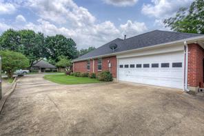 900 River Oaks Drive - Photo 40