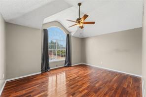 1004 Creekside Drive - Photo 11