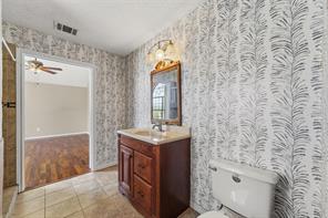 1004 Creekside Drive - Photo 14