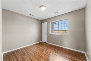 1004 Creekside Drive - Photo 15