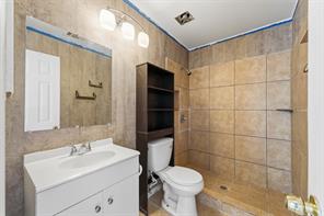 1004 Creekside Drive - Photo 18