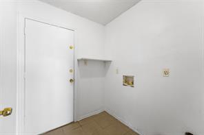 1004 Creekside Drive - Photo 9