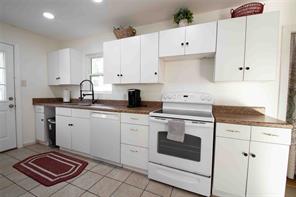 704 Callender Lake Drive - Photo 18