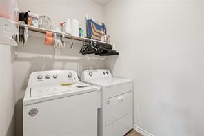 2028 Saddle Way - Photo 21