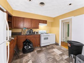 3023 Carpenter Avenue - Photo 10