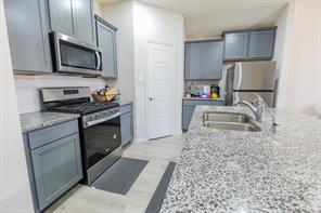 6321 Wales Street - Photo 11