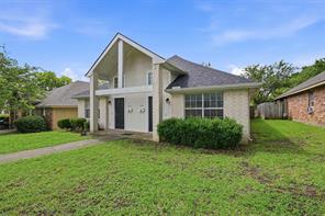 906 W Houston Street - Photo 1