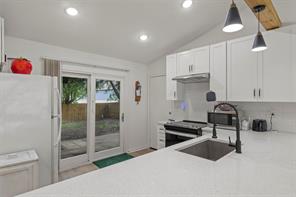 5523 Safari Trail - Photo 10