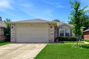 2208 Maple Drive - Photo 2