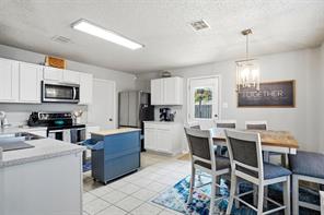 2208 Maple Drive - Photo 6
