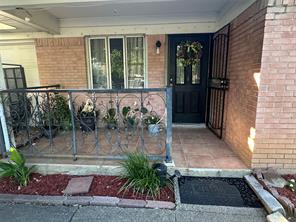 2133 Greenway Street - Photo 2