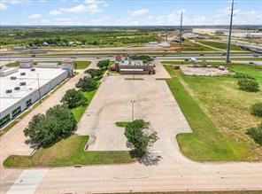 5812 N I-35 - Photo 12