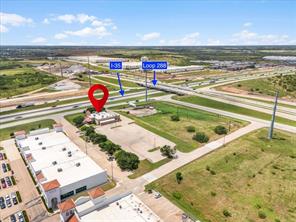 5812 N I-35 - Photo 4