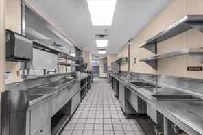 5812 N I-35 - Photo 6