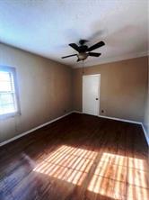 803 W Bells Boulevard - Photo 18