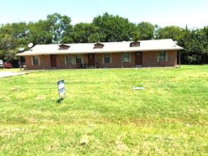 803 W Bells Boulevard - Photo 2