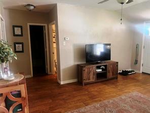803 W Bells Boulevard - Photo 7