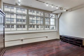 2600 W 7th Street - Photo 3