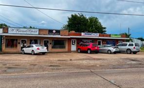 712 N Main Street - Photo 1