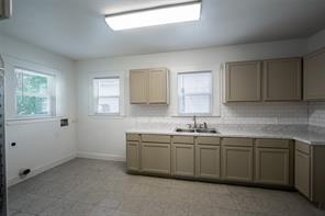 924 E Leuda Street - Photo 11