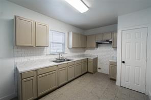 924 E Leuda Street - Photo 12
