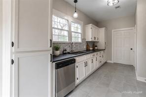 216 N Ricketts Street - Photo 10
