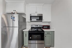 700 Hines Avenue - Photo 32