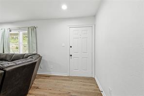 588 Pine Street - Photo 6