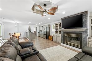 588 Pine Street - Photo 8