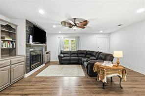 588 Pine Street - Photo 9
