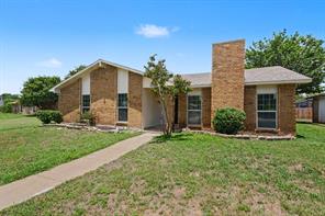 1205 Crestwood Court - Photo 2